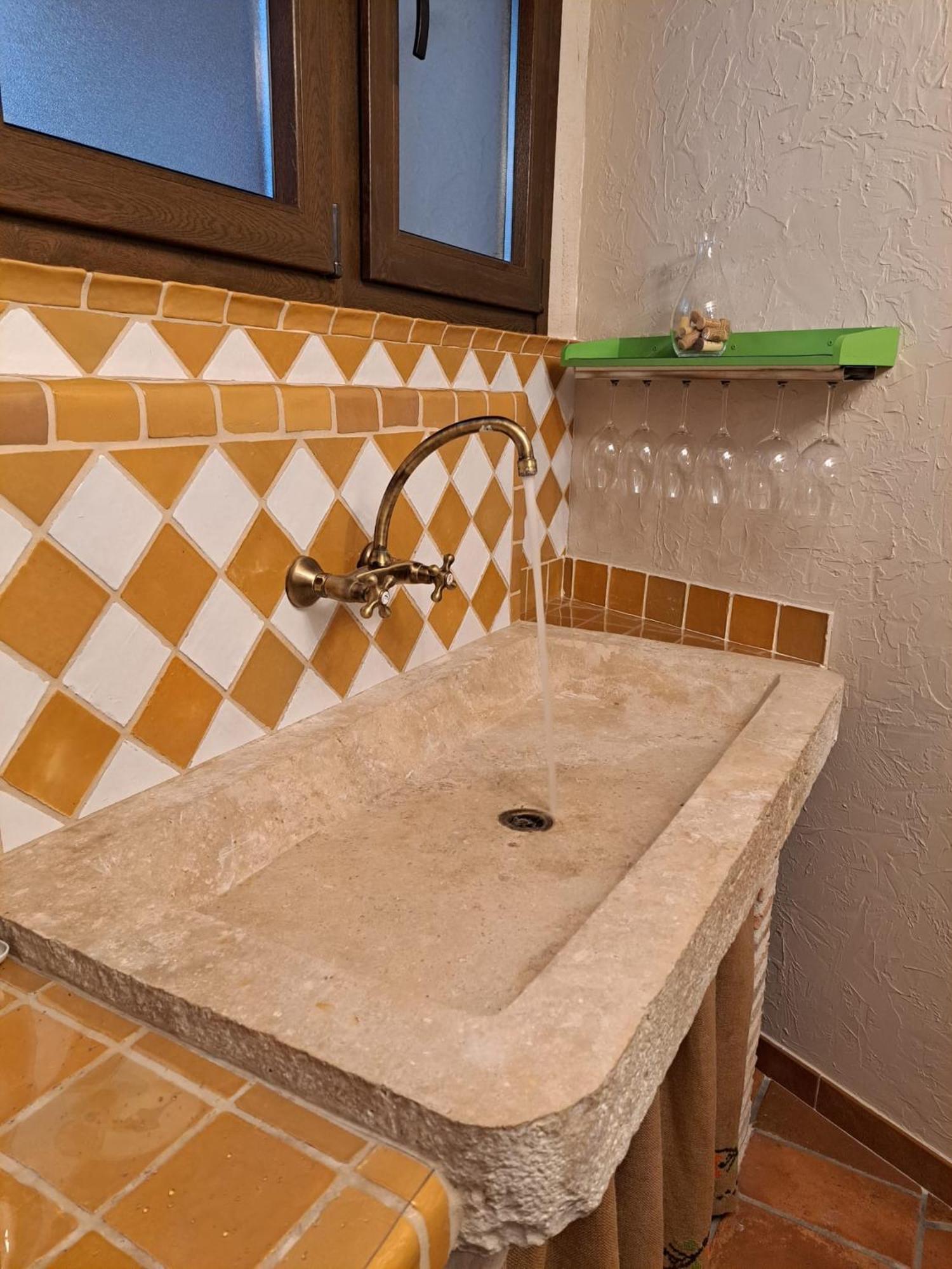 Casa Rural La Bodega, Ofrece Cata De Vino Gratis Horche Dış mekan fotoğraf