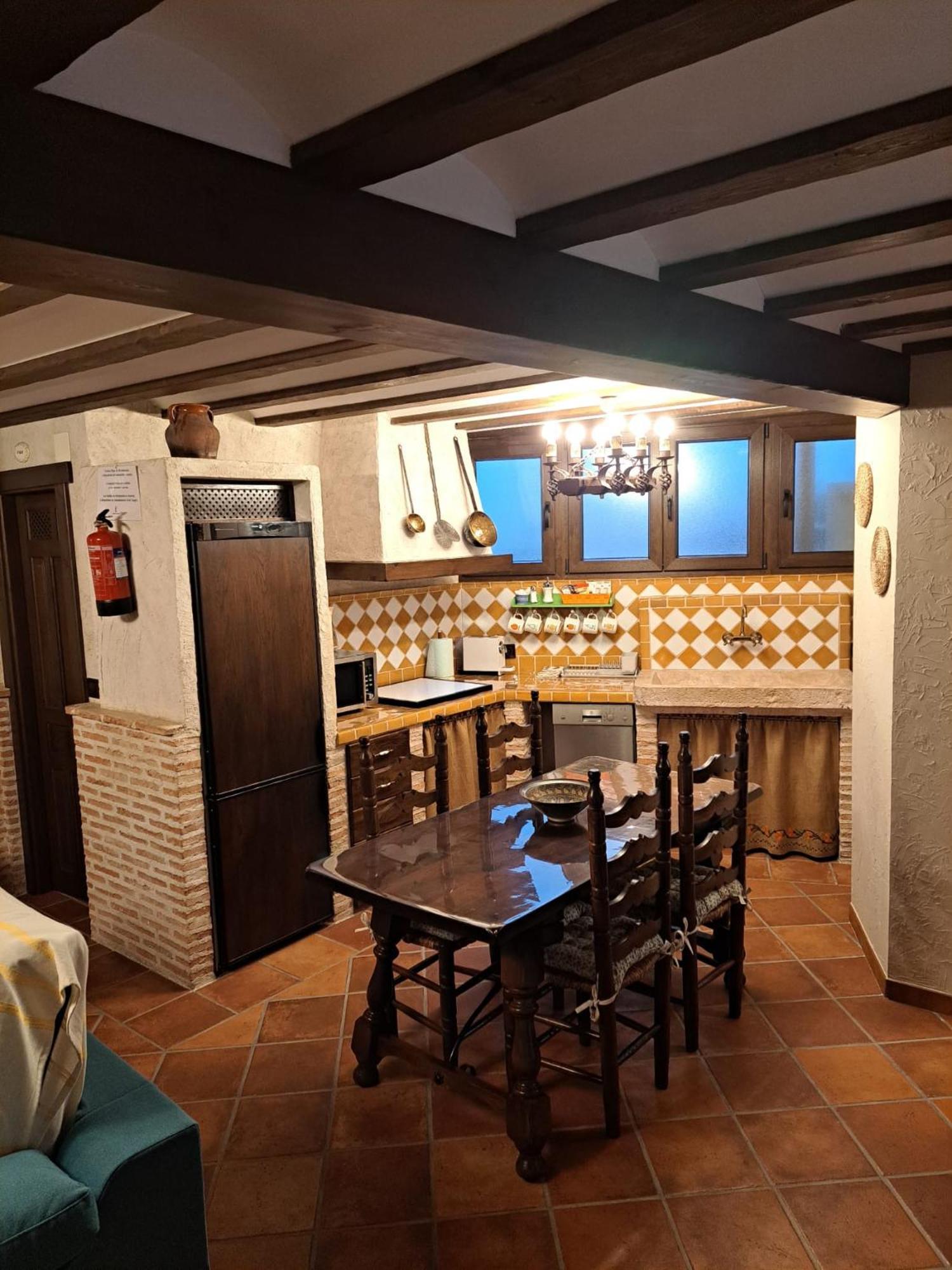 Casa Rural La Bodega, Ofrece Cata De Vino Gratis Horche Dış mekan fotoğraf